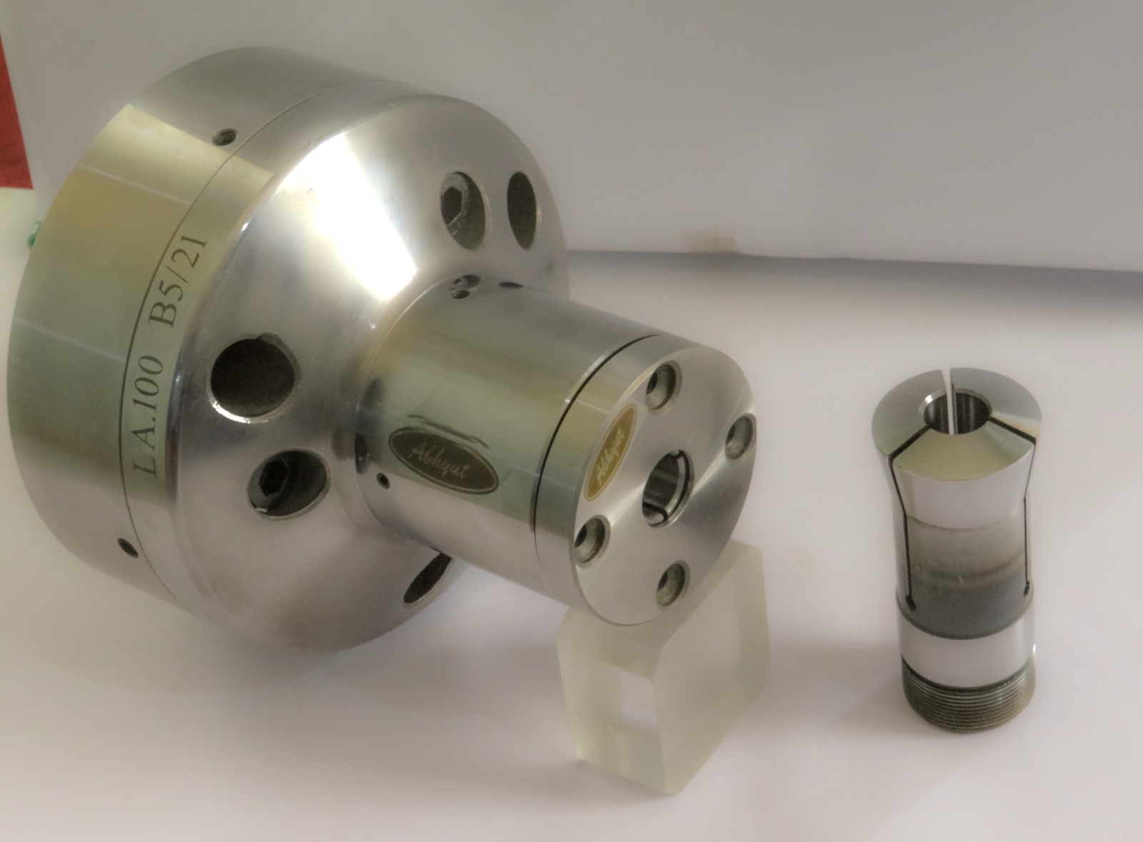 Power-operated collet chuck (C3108)