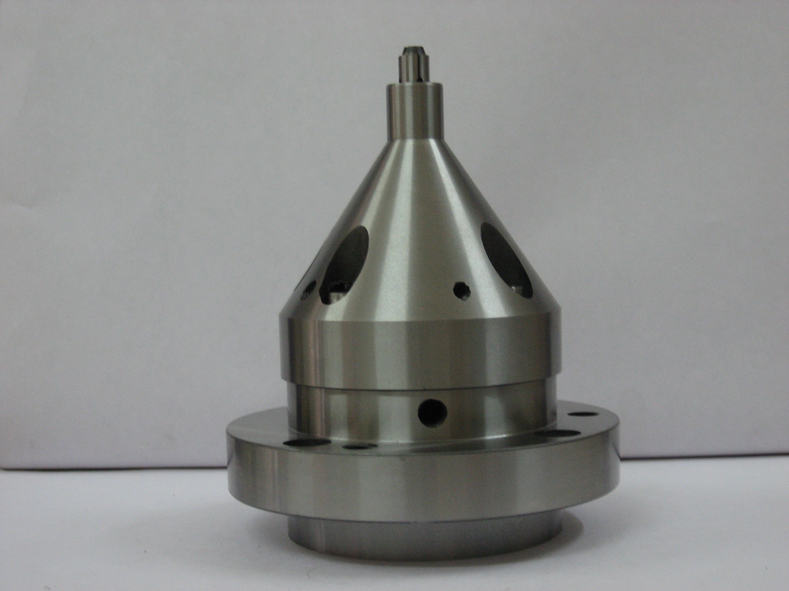 Clamping systems for gear hobbing, shaping & grinding